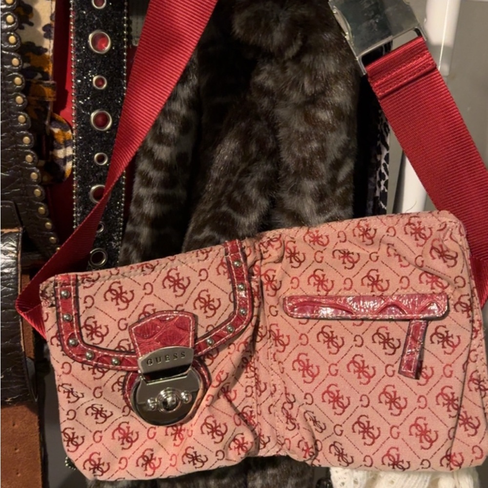GUESS Pink Patterned Women's Bag